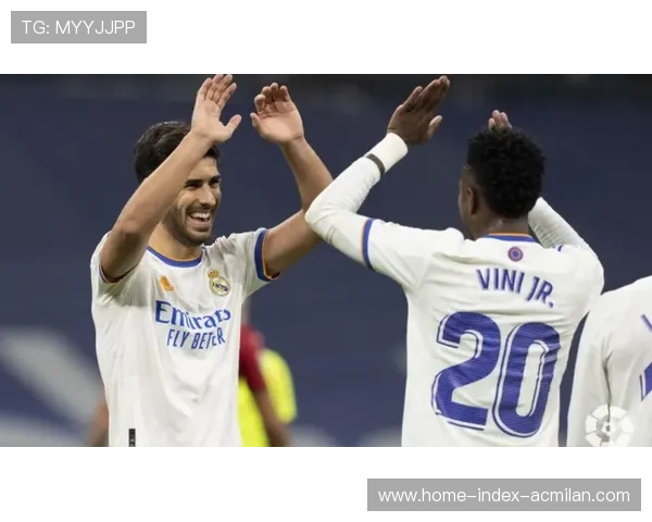 皇马反击速度极快，维尼修斯挑射越过门将